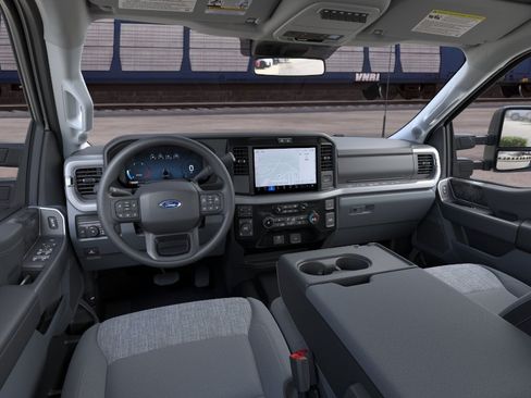 New 2026 Ford F250 XLT w/ XLT Premium Package AWD/4WD image 10