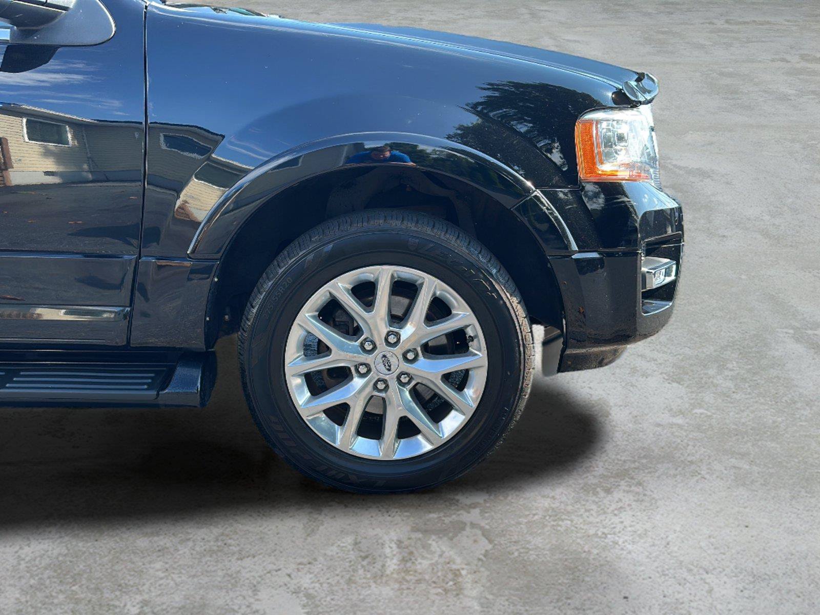 Used 2017 Ford Expedition Limited AWD/4WD image 32