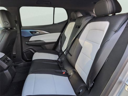 New 2025 Chevrolet Equinox EV LT image 26