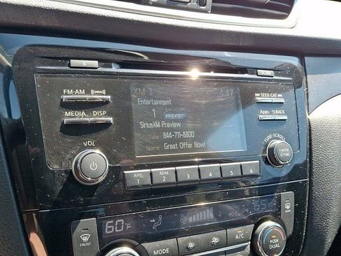 Used 2016 Nissan Rogue SV FWD image 21