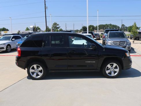 Used 2013 Jeep Compass Sport image 6