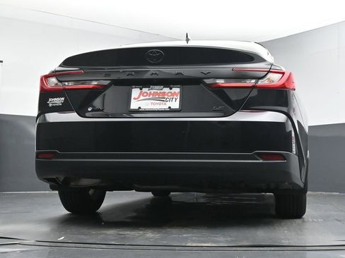 Used 2025 Toyota Camry LE image 23