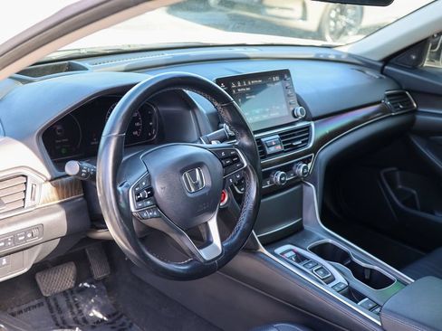 Used 2019 Honda Accord Touring image 32