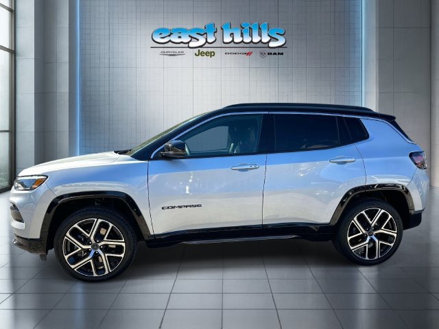 Certified 2025 Jeep Compass Limited w/ Elite Group AWD/4WD image 6