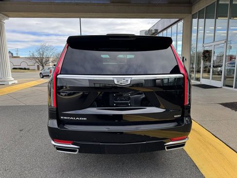 Certified 2022 Cadillac Escalade Premium Luxury Platinum w/ LPO, Radiant Package image 5