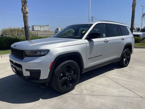Used 2023 Jeep Grand Cherokee L Laredo AWD/4WD image 1