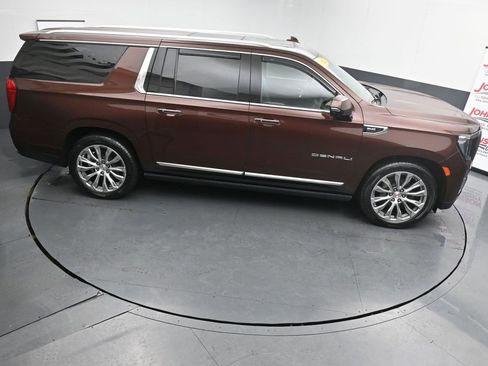Used 2022 GMC Yukon XL Denali w/ Denali Ultimate Package image 39