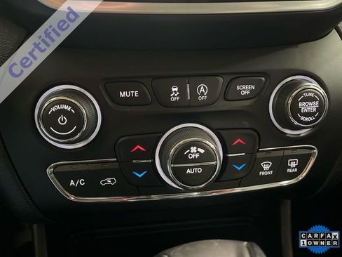 Certified 2022 Jeep Cherokee Limited image 18