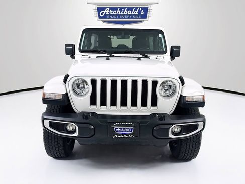 Used 2021 Jeep Wrangler Unlimited Sahara w/ Uconnect 4C Nav & Sound Group image 2