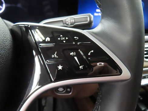 Used 2024 Mercedes-Benz GLE 350 4MATIC image 57