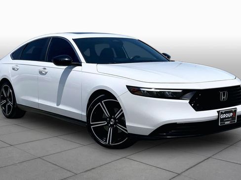 Used 2023 Honda Accord Sport image 3