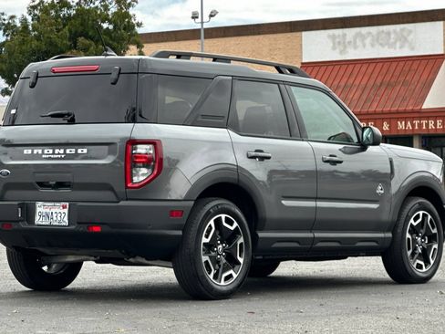 Certified 2023 Ford Bronco Sport Outer Banks w/ Tech Package AWD/4WD image 3