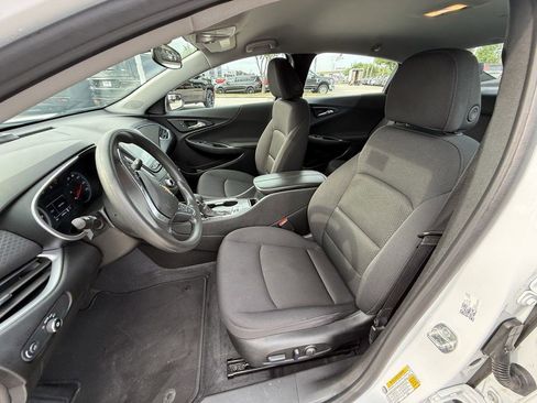 Used 2024 Chevrolet Malibu LT FWD image 27