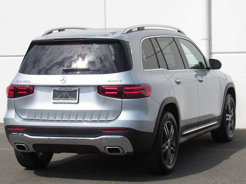 Used 2025 Mercedes-Benz GLB 250 4MATIC image 6