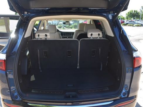 Used 2024 Buick Enclave Essence FWD image 18