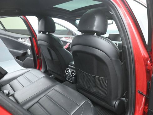 Used 2021 Kia Stinger GT2 image 12