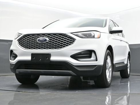 Used 2023 Ford Edge SEL image 32