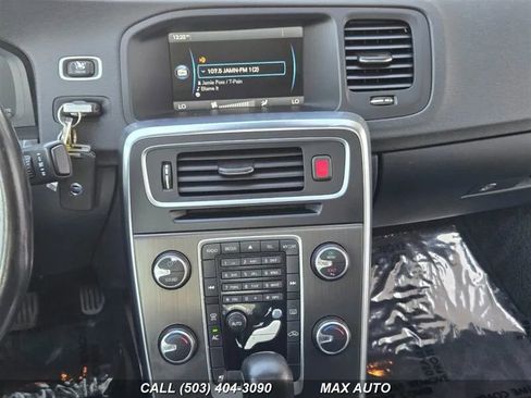 Used 2012 Volvo S60 T5 image 25