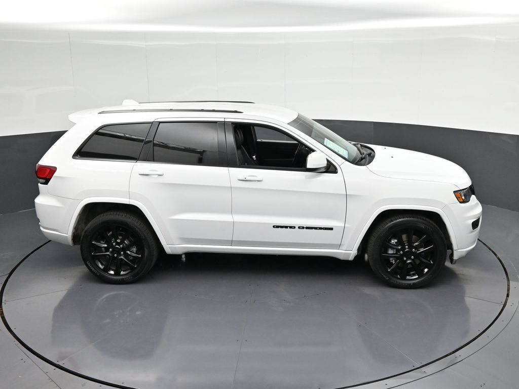 Used 2021 Jeep Grand Cherokee Laredo X RWD image 23