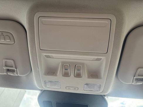 Used 2021 Ford Escape Titanium w/ Titanium Elite Package image 20