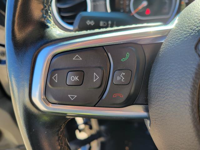Used 2020 Jeep Wrangler Unlimited Sahara w/ Dual Top Group AWD/4WD image 22