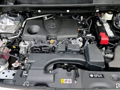 Certified 2023 Toyota RAV4 LE FWD image 32