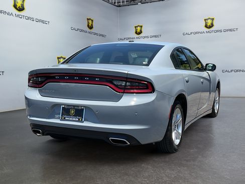Used 2022 Dodge Charger SXT w/ Leather Interior Group RWD image 5