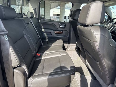 Used 2018 GMC Sierra 1500 SLT w/ Enhanced Driver Alert Package image 9