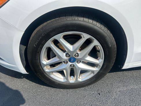 Used 2013 Ford Fusion SE FWD image 9