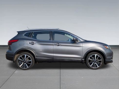 Used 2017 Nissan Rogue Sport SL w/ SL Premium Package image 6