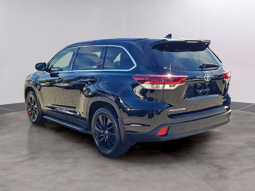 Used 2019 Toyota Highlander SE AWD/4WD image 6