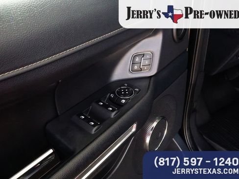 Used 2024 Ford Expedition XLT RWD image 16