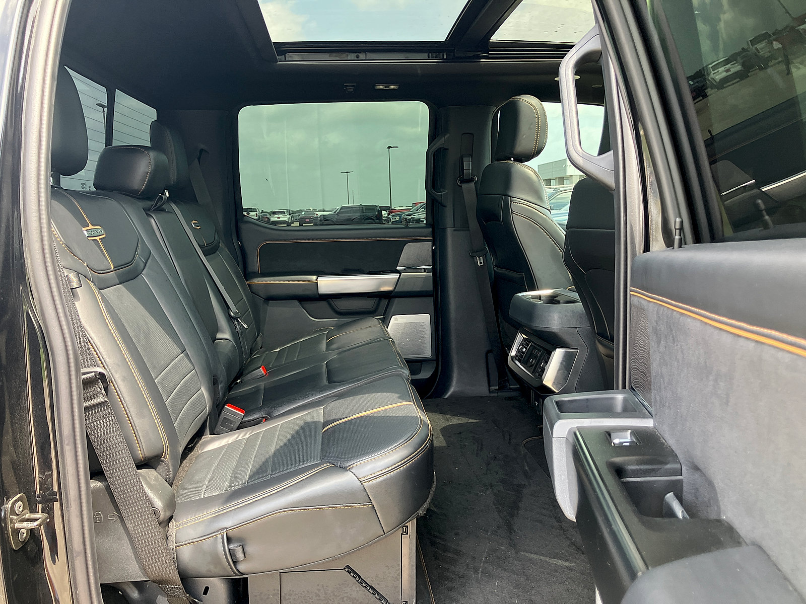 Used 2024 Ford F250 Platinum AWD/4WD image 15