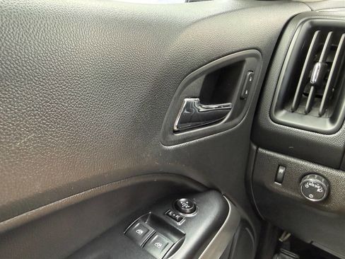 Used 2021 Chevrolet Colorado LT w/ Fleet Safety Package RWD image 23