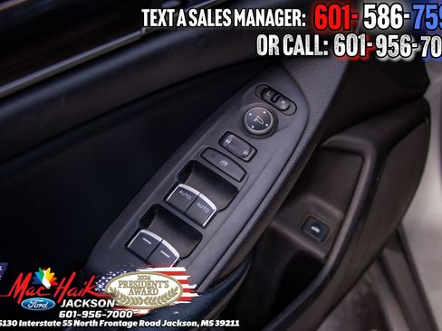 Used 2018 Honda Accord Sport image 11