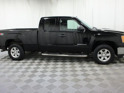 Used 2011 GMC Sierra 1500 SLE w/ Power Tech Package AWD/4WD image 24