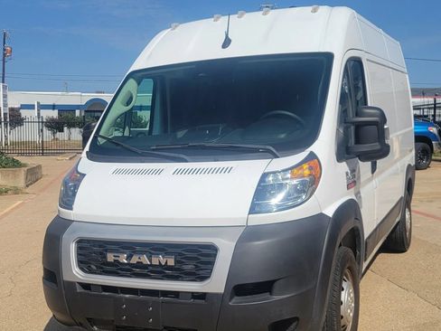 Used 2022 RAM ProMaster 2500 FWD image 2