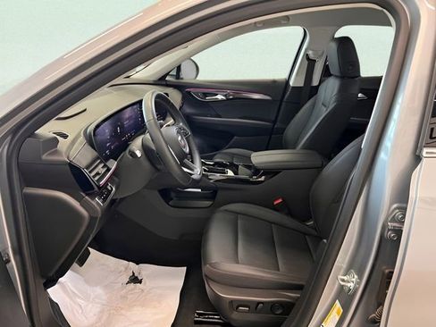 Used 2025 Buick Envision Preferred AWD/4WD image 17