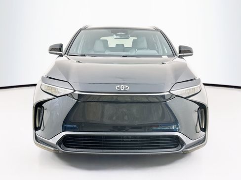 Used 2023 Toyota bZ4X XLE image 2