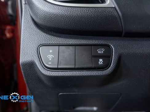 Used 2025 Kia Seltos SX w/ SX Sunroof Package AWD/4WD image 13