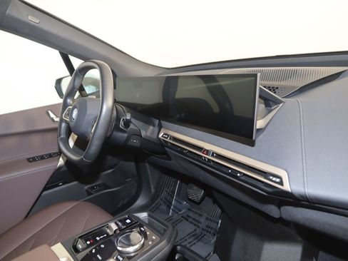 Used 2023 BMW iX xDrive50 AWD/4WD image 46