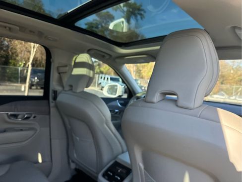 Certified 2023 Volvo XC90 B6 Core w/ Protection Package Premier image 25