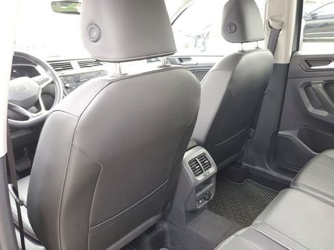 Certified 2024 Volkswagen Tiguan SE AWD/4WD image 14