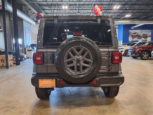 Used 2025 Jeep Wrangler Sport S image 6