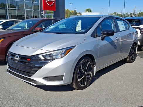New 2025 Nissan Versa SR w/ Trunk Package image 3