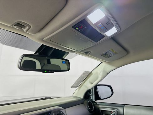 Used 2021 Toyota Tacoma SR5 image 18