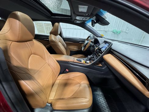 Used 2020 Toyota Avalon Limited image 20