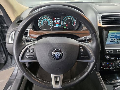 Used 2015 Jaguar XK Coupe image 11