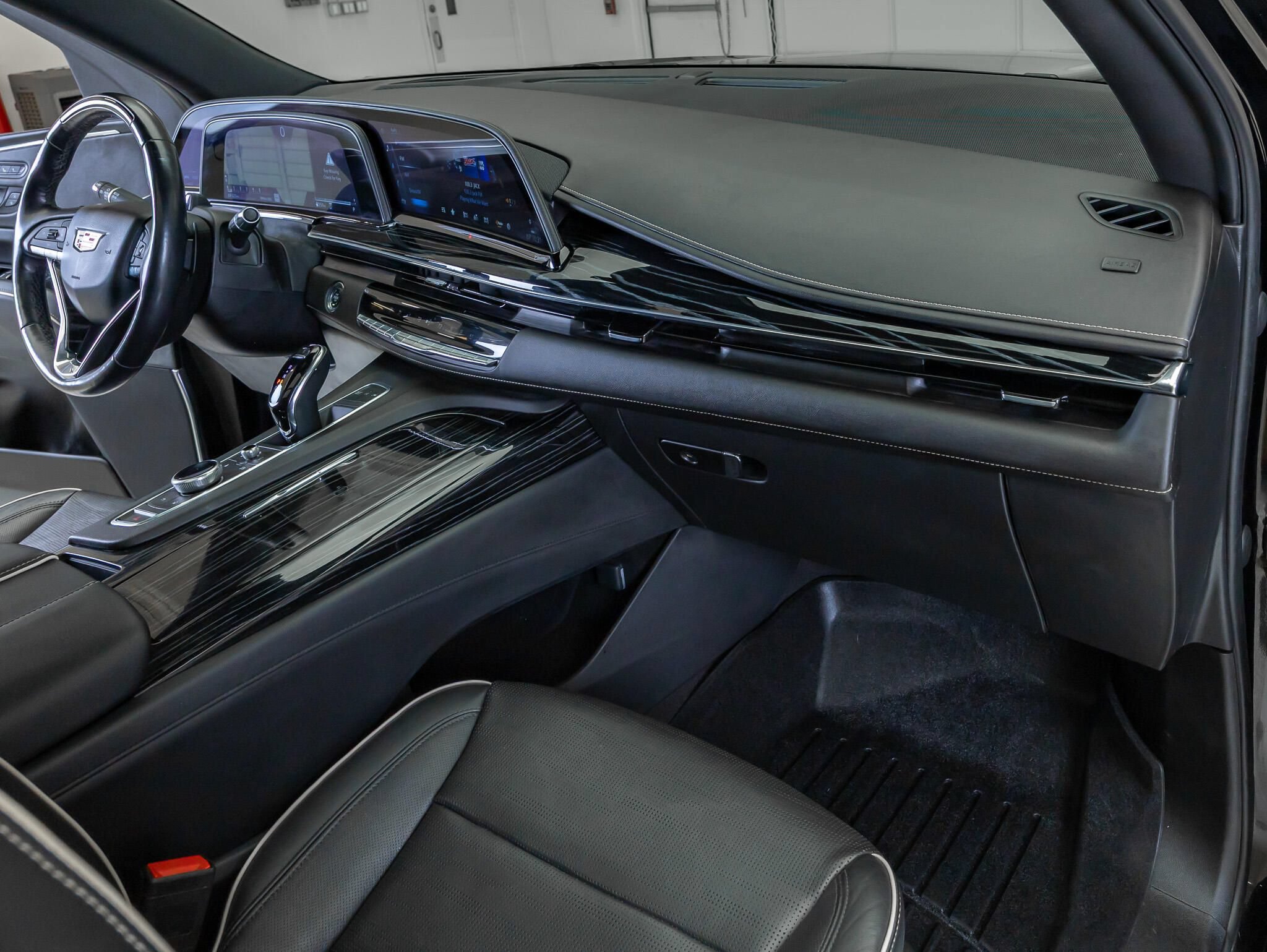 Used 2023 Cadillac Escalade Sport AWD/4WD image 14