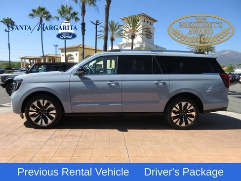 Certified 2025 Ford Expedition Max Platinum w/ Driver's Package AWD/4WD image 1